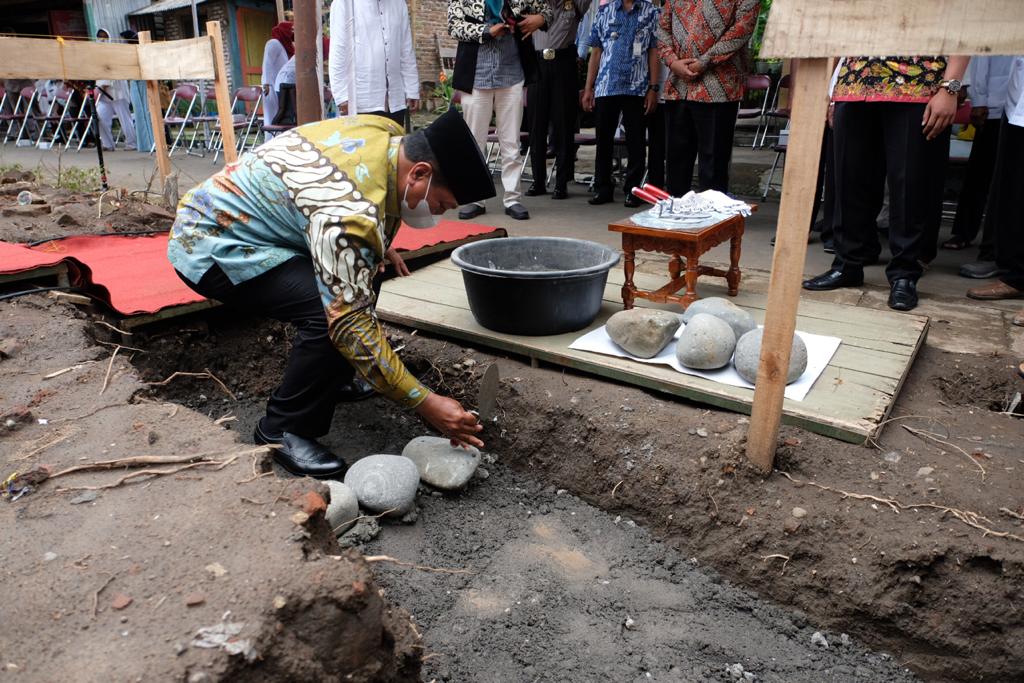 Nenek Sukapti Wakafkan Tanah Untuk Masjid di Kampung Menowo506