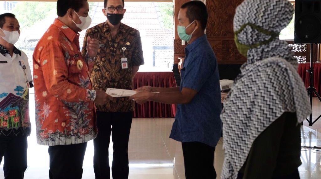Masyarakat Hanya Akan Terima Bantuan Dari APBD Satu Kali490